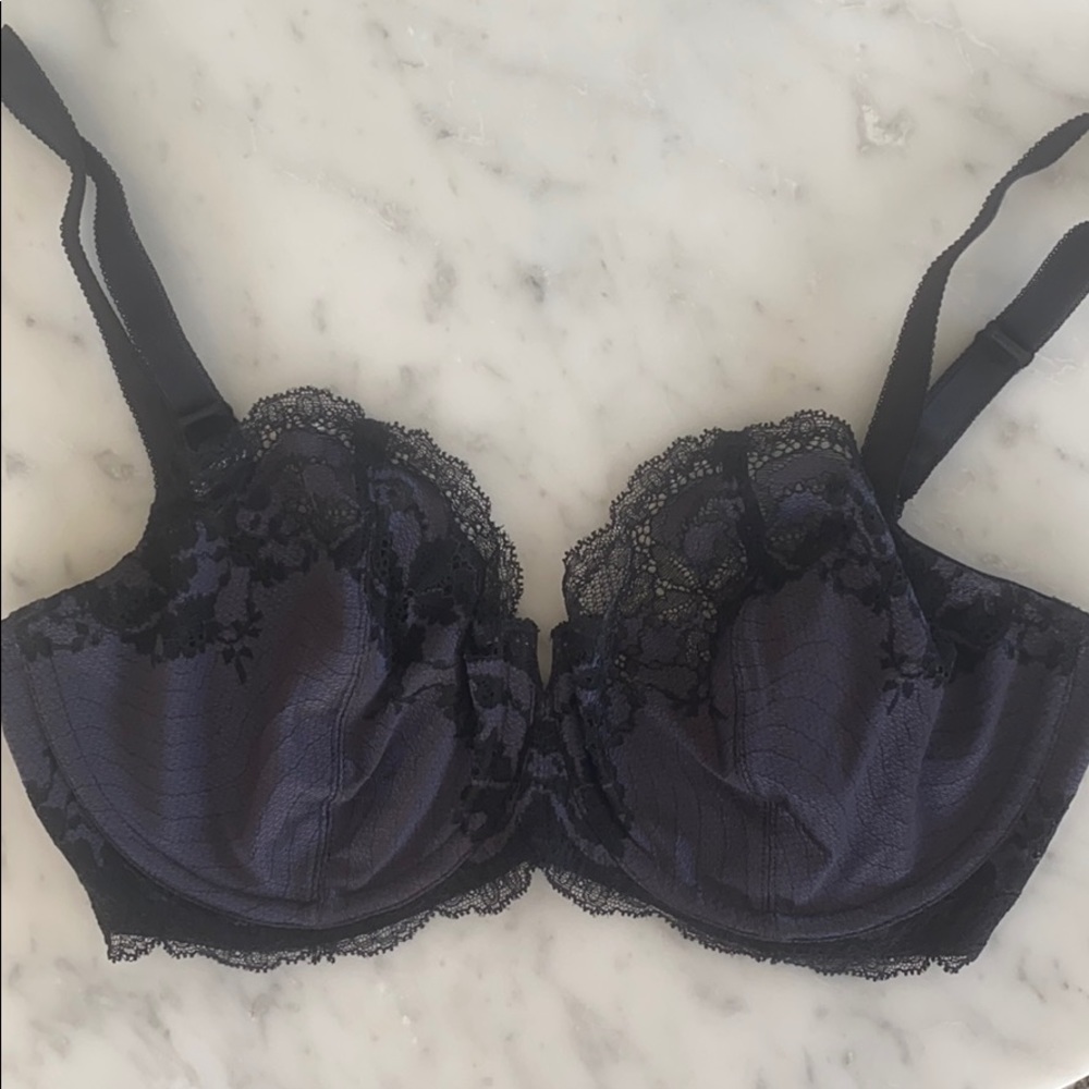 NWOT Wacoal 34DD black and purple lace bra